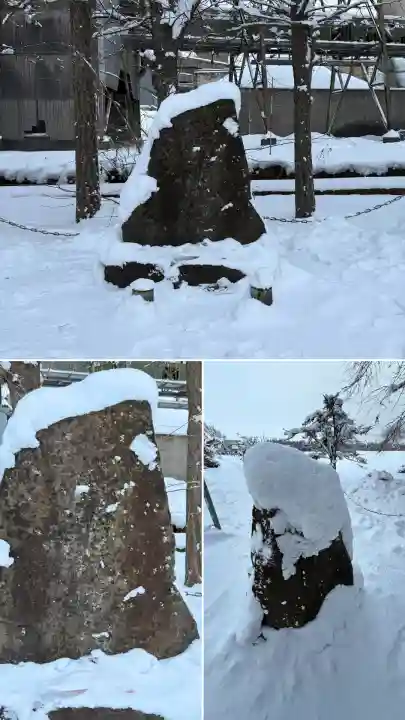 秋葉神社の{uncategorized: "未分類", other: "その他", undefined: "問題あり", building: "その他建物", grave: "お墓", sacred_gate: "鳥居", guardian: "狛犬", statue: "像", buddha: "仏像", history: "歴史", nature: "自然", garden: "庭園", animal: "動物", pagoda: "塔", temizu: "手水舎", mountain_gate: "山門・神門", sanctuary: "本殿・本堂", subordinate: "末社・摂社", art: "芸術", scenery: "景色", jizo: "地蔵", ema: "絵馬", goshuin: "御朱印", omikuji: "おみくじ", items: "授与品その他", amulet: "お守り", goshuincho: "御朱印帳", eats: "食事", festival: "お祭り", votive_dance: "神楽", shichigosan: "七五三参", wedding: "結婚式", experience: "体験その他", initially: "初詣", around: "周辺", anti_infection: "感染症対策"}