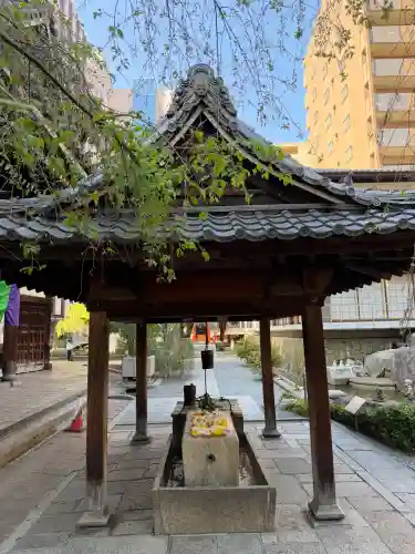 頂法寺（六角堂）の{uncategorized: "未分類", other: "その他", undefined: "問題あり", building: "その他建物", grave: "お墓", sacred_gate: "鳥居", guardian: "狛犬", statue: "像", buddha: "仏像", history: "歴史", nature: "自然", garden: "庭園", animal: "動物", pagoda: "塔", temizu: "手水舎", mountain_gate: "山門・神門", sanctuary: "本殿・本堂", subordinate: "末社・摂社", art: "芸術", scenery: "景色", jizo: "地蔵", ema: "絵馬", goshuin: "御朱印", omikuji: "おみくじ", items: "授与品その他", amulet: "お守り", goshuincho: "御朱印帳", eats: "食事", festival: "お祭り", votive_dance: "神楽", shichigosan: "七五三参", wedding: "結婚式", experience: "体験その他", initially: "初詣", around: "周辺", anti_infection: "感染症対策"}