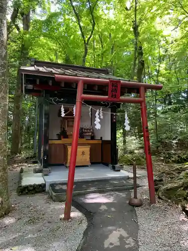 新屋山神社の末社・摂社