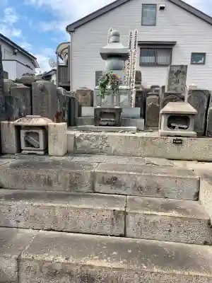 浄瀧寺の{uncategorized: "未分類", other: "その他", undefined: "問題あり", building: "その他建物", grave: "お墓", sacred_gate: "鳥居", guardian: "狛犬", statue: "像", buddha: "仏像", history: "歴史", nature: "自然", garden: "庭園", animal: "動物", pagoda: "塔", temizu: "手水舎", mountain_gate: "山門・神門", sanctuary: "本殿・本堂", subordinate: "末社・摂社", art: "芸術", scenery: "景色", jizo: "地蔵", ema: "絵馬", goshuin: "御朱印", omikuji: "おみくじ", items: "授与品その他", amulet: "お守り", goshuincho: "御朱印帳", eats: "食事", festival: "お祭り", votive_dance: "神楽", shichigosan: "七五三参", wedding: "結婚式", experience: "体験その他", initially: "初詣", around: "周辺", anti_infection: "感染症対策"}