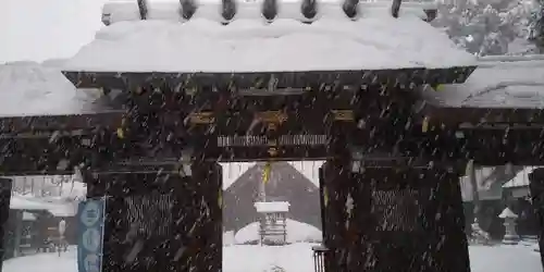 琴似神社の山門・神門