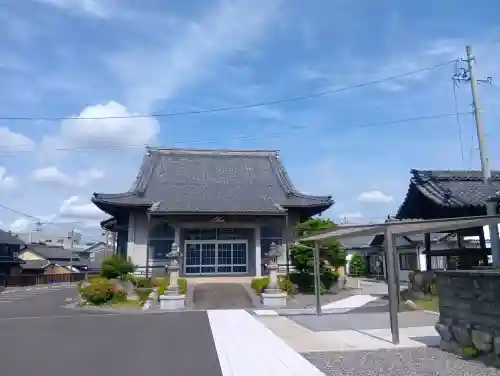 笠松別院の{uncategorized: "未分類", other: "その他", undefined: "問題あり", building: "その他建物", grave: "お墓", sacred_gate: "鳥居", guardian: "狛犬", statue: "像", buddha: "仏像", history: "歴史", nature: "自然", garden: "庭園", animal: "動物", pagoda: "塔", temizu: "手水舎", mountain_gate: "山門・神門", sanctuary: "本殿・本堂", subordinate: "末社・摂社", art: "芸術", scenery: "景色", jizo: "地蔵", ema: "絵馬", goshuin: "御朱印", omikuji: "おみくじ", items: "授与品その他", amulet: "お守り", goshuincho: "御朱印帳", eats: "食事", festival: "お祭り", votive_dance: "神楽", shichigosan: "七五三参", wedding: "結婚式", experience: "体験その他", initially: "初詣", around: "周辺", anti_infection: "感染症対策"}