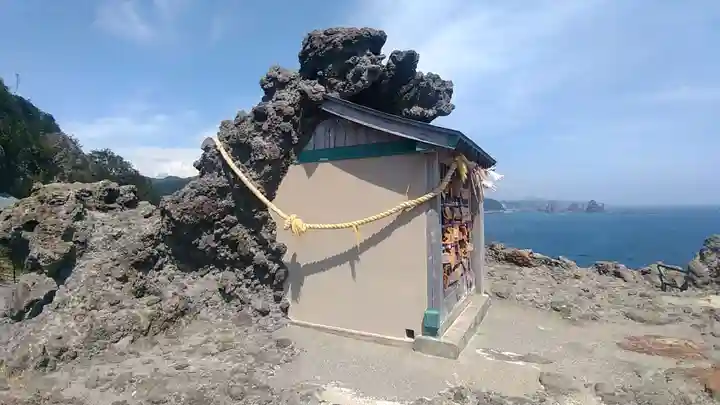 石室神社の末社・摂社