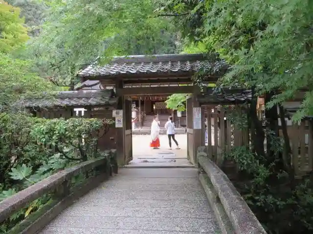 宇治上神社の山門・神門