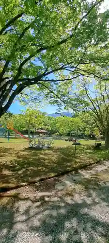 天照御祖神社の{uncategorized: "未分類", other: "その他", undefined: "問題あり", building: "その他建物", grave: "お墓", sacred_gate: "鳥居", guardian: "狛犬", statue: "像", buddha: "仏像", history: "歴史", nature: "自然", garden: "庭園", animal: "動物", pagoda: "塔", temizu: "手水舎", mountain_gate: "山門・神門", sanctuary: "本殿・本堂", subordinate: "末社・摂社", art: "芸術", scenery: "景色", jizo: "地蔵", ema: "絵馬", goshuin: "御朱印", omikuji: "おみくじ", items: "授与品その他", amulet: "お守り", goshuincho: "御朱印帳", eats: "食事", festival: "お祭り", votive_dance: "神楽", shichigosan: "七五三参", wedding: "結婚式", experience: "体験その他", initially: "初詣", around: "周辺", anti_infection: "感染症対策"}