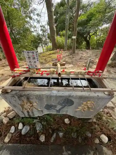 高瀧神社の{uncategorized: "未分類", other: "その他", undefined: "問題あり", building: "その他建物", grave: "お墓", sacred_gate: "鳥居", guardian: "狛犬", statue: "像", buddha: "仏像", history: "歴史", nature: "自然", garden: "庭園", animal: "動物", pagoda: "塔", temizu: "手水舎", mountain_gate: "山門・神門", sanctuary: "本殿・本堂", subordinate: "末社・摂社", art: "芸術", scenery: "景色", jizo: "地蔵", ema: "絵馬", goshuin: "御朱印", omikuji: "おみくじ", items: "授与品その他", amulet: "お守り", goshuincho: "御朱印帳", eats: "食事", festival: "お祭り", votive_dance: "神楽", shichigosan: "七五三参", wedding: "結婚式", experience: "体験その他", initially: "初詣", around: "周辺", anti_infection: "感染症対策"}