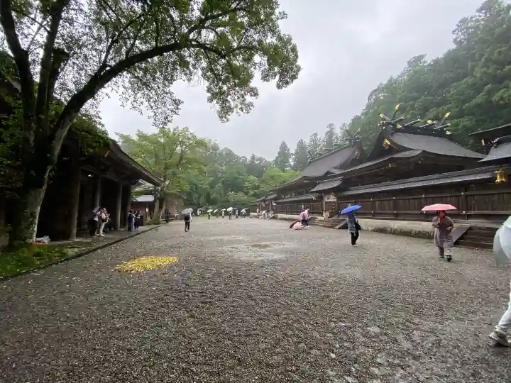 熊野本宮大社の{uncategorized: "未分類", other: "その他", undefined: "問題あり", building: "その他建物", grave: "お墓", sacred_gate: "鳥居", guardian: "狛犬", statue: "像", buddha: "仏像", history: "歴史", nature: "自然", garden: "庭園", animal: "動物", pagoda: "塔", temizu: "手水舎", mountain_gate: "山門・神門", sanctuary: "本殿・本堂", subordinate: "末社・摂社", art: "芸術", scenery: "景色", jizo: "地蔵", ema: "絵馬", goshuin: "御朱印", omikuji: "おみくじ", items: "授与品その他", amulet: "お守り", goshuincho: "御朱印帳", eats: "食事", festival: "お祭り", votive_dance: "神楽", shichigosan: "七五三参", wedding: "結婚式", experience: "体験その他", initially: "初詣", around: "周辺", anti_infection: "感染症対策"}