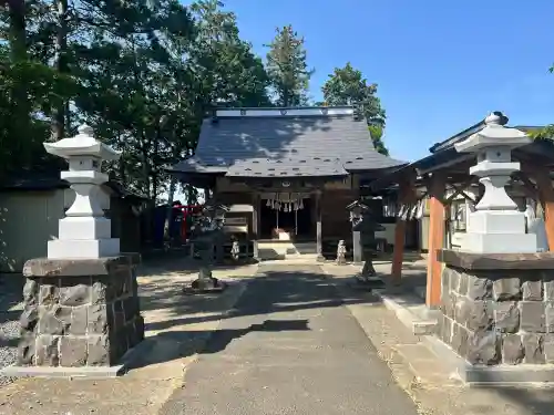 若宮八幡神社の{uncategorized: "未分類", other: "その他", undefined: "問題あり", building: "その他建物", grave: "お墓", sacred_gate: "鳥居", guardian: "狛犬", statue: "像", buddha: "仏像", history: "歴史", nature: "自然", garden: "庭園", animal: "動物", pagoda: "塔", temizu: "手水舎", mountain_gate: "山門・神門", sanctuary: "本殿・本堂", subordinate: "末社・摂社", art: "芸術", scenery: "景色", jizo: "地蔵", ema: "絵馬", goshuin: "御朱印", omikuji: "おみくじ", items: "授与品その他", amulet: "お守り", goshuincho: "御朱印帳", eats: "食事", festival: "お祭り", votive_dance: "神楽", shichigosan: "七五三参", wedding: "結婚式", experience: "体験その他", initially: "初詣", around: "周辺", anti_infection: "感染症対策"}