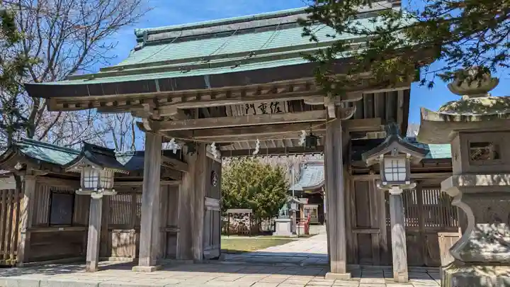 根室金刀比羅神社の山門・神門