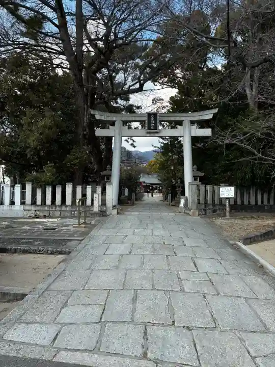 弓弦羽神社の{uncategorized: "未分類", other: "その他", undefined: "問題あり", building: "その他建物", grave: "お墓", sacred_gate: "鳥居", guardian: "狛犬", statue: "像", buddha: "仏像", history: "歴史", nature: "自然", garden: "庭園", animal: "動物", pagoda: "塔", temizu: "手水舎", mountain_gate: "山門・神門", sanctuary: "本殿・本堂", subordinate: "末社・摂社", art: "芸術", scenery: "景色", jizo: "地蔵", ema: "絵馬", goshuin: "御朱印", omikuji: "おみくじ", items: "授与品その他", amulet: "お守り", goshuincho: "御朱印帳", eats: "食事", festival: "お祭り", votive_dance: "神楽", shichigosan: "七五三参", wedding: "結婚式", experience: "体験その他", initially: "初詣", around: "周辺", anti_infection: "感染症対策"}