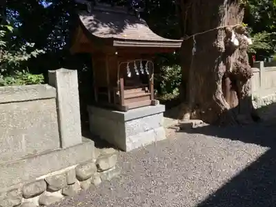 綾延神社の末社・摂社