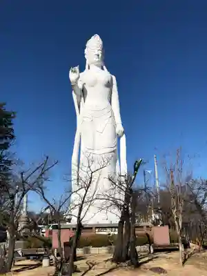 韮崎平和観音の仏像