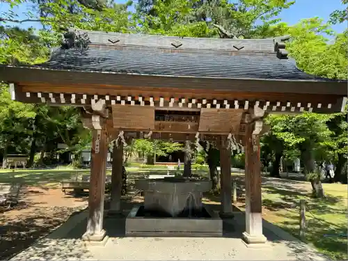 武田神社の手水舎