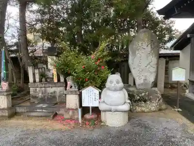 厳島神社の{uncategorized: "未分類", other: "その他", undefined: "問題あり", building: "その他建物", grave: "お墓", sacred_gate: "鳥居", guardian: "狛犬", statue: "像", buddha: "仏像", history: "歴史", nature: "自然", garden: "庭園", animal: "動物", pagoda: "塔", temizu: "手水舎", mountain_gate: "山門・神門", sanctuary: "本殿・本堂", subordinate: "末社・摂社", art: "芸術", scenery: "景色", jizo: "地蔵", ema: "絵馬", goshuin: "御朱印", omikuji: "おみくじ", items: "授与品その他", amulet: "お守り", goshuincho: "御朱印帳", eats: "食事", festival: "お祭り", votive_dance: "神楽", shichigosan: "七五三参", wedding: "結婚式", experience: "体験その他", initially: "初詣", around: "周辺", anti_infection: "感染症対策"}