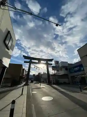 北口本宮冨士浅間神社の鳥居