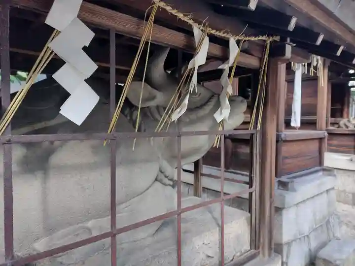 菅大臣神社の像