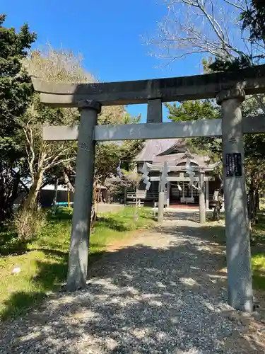 臼尻厳島神社の鳥居