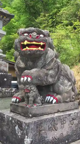 中之嶽神社の狛犬