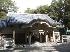 漆部神社の本殿