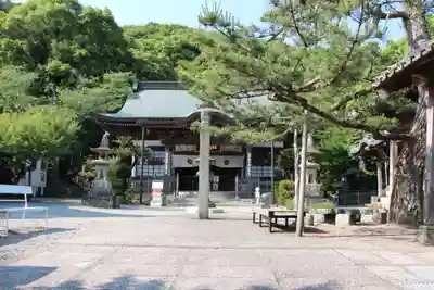 切幡寺の本殿・本堂