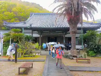 良参寺の本殿・本堂