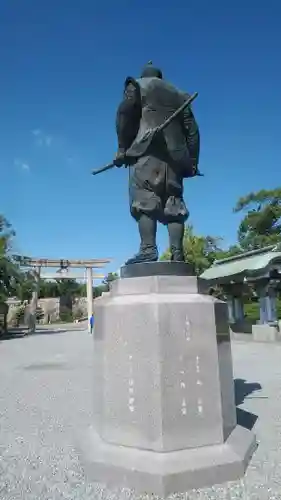 豊國神社の像