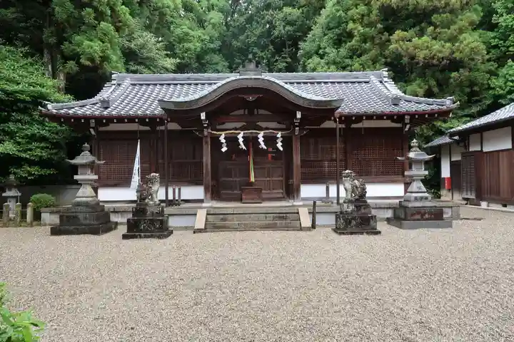 八所御霊神社の本殿・本堂