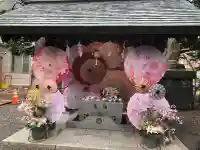 札幌諏訪神社の{uncategorized: "未分類", other: "その他", undefined: "問題あり", building: "その他建物", grave: "お墓", sacred_gate: "鳥居", guardian: "狛犬", statue: "像", buddha: "仏像", history: "歴史", nature: "自然", garden: "庭園", animal: "動物", pagoda: "塔", temizu: "手水舎", mountain_gate: "山門・神門", sanctuary: "本殿・本堂", subordinate: "末社・摂社", art: "芸術", scenery: "景色", jizo: "地蔵", ema: "絵馬", goshuin: "御朱印", omikuji: "おみくじ", items: "授与品その他", amulet: "お守り", goshuincho: "御朱印帳", eats: "食事", festival: "お祭り", votive_dance: "神楽", shichigosan: "七五三参", wedding: "結婚式", experience: "体験その他", initially: "初詣", around: "周辺", anti_infection: "感染症対策"}