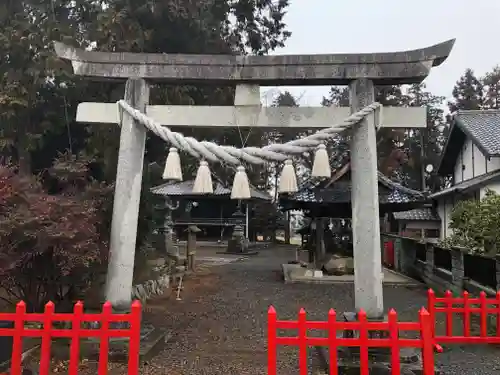 瓺𦼆神社の鳥居