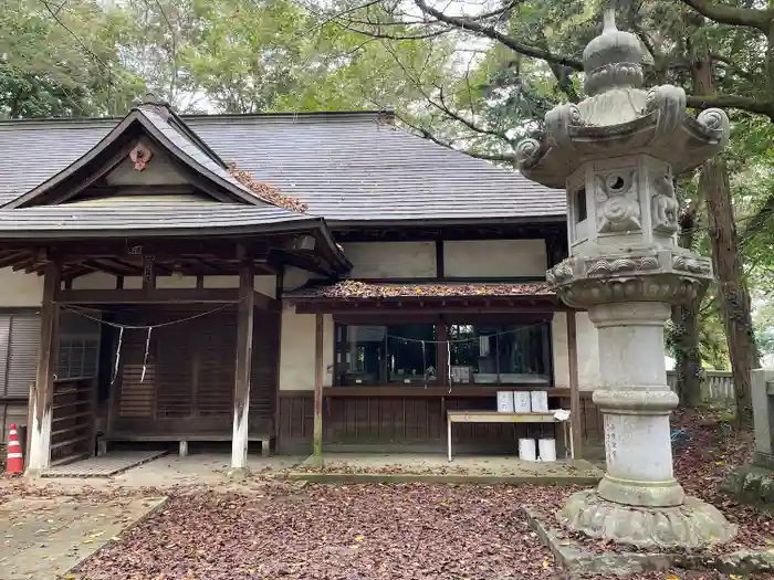 中村八幡宮の本殿