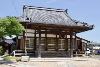 真照寺の本殿・本堂