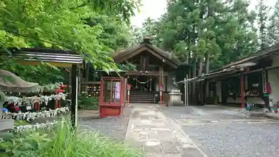 栗川稲荷神社の本殿・本堂