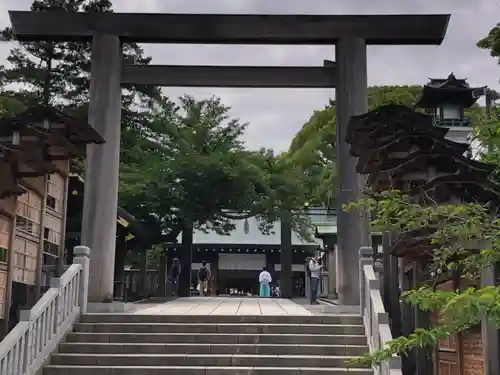 伊勢山皇大神宮の鳥居