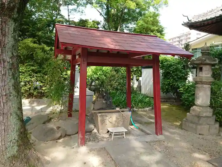 願成寺の手水舎