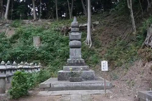 月照寺のお墓