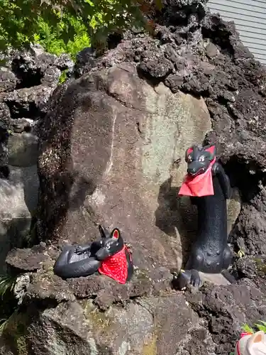 京濱伏見稲荷神社の狛犬