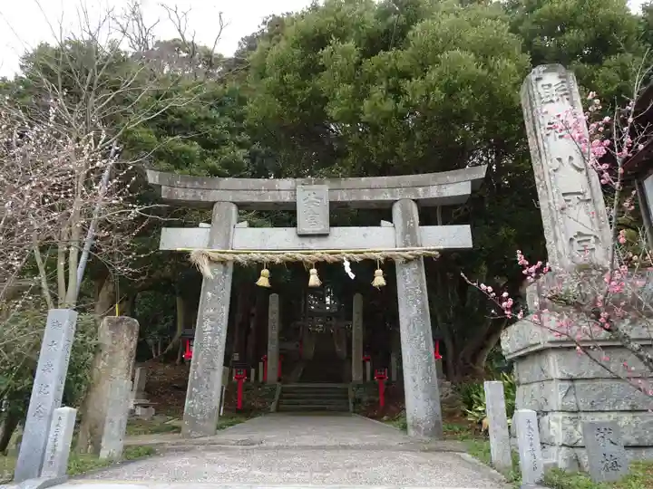 八所神社の鳥居
