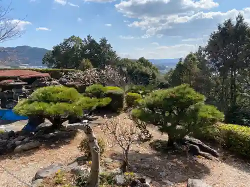 古井の天狗山の庭園