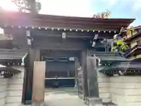 暎芳寺の山門・神門
