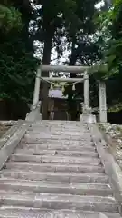 比沼麻奈為神社の鳥居