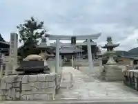 八幡神社の{uncategorized: "未分類", other: "その他", undefined: "問題あり", building: "その他建物", grave: "お墓", sacred_gate: "鳥居", guardian: "狛犬", statue: "像", buddha: "仏像", history: "歴史", nature: "自然", garden: "庭園", animal: "動物", pagoda: "塔", temizu: "手水舎", mountain_gate: "山門・神門", sanctuary: "本殿・本堂", subordinate: "末社・摂社", art: "芸術", scenery: "景色", jizo: "地蔵", ema: "絵馬", goshuin: "御朱印", omikuji: "おみくじ", items: "授与品その他", amulet: "お守り", goshuincho: "御朱印帳", eats: "食事", festival: "お祭り", votive_dance: "神楽", shichigosan: "七五三参", wedding: "結婚式", experience: "体験その他", initially: "初詣", around: "周辺", anti_infection: "感染症対策"}