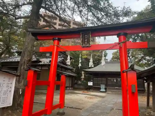 大谷場氷川神社の鳥居