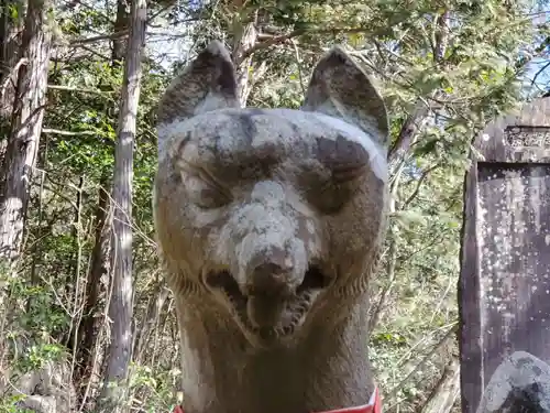 稲荷神社の狛犬