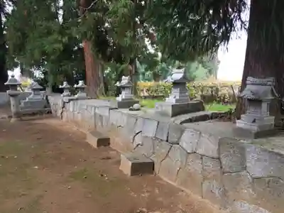 諏訪神社の末社・摂社