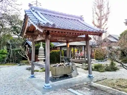 高布山 金勝寺の手水舎
