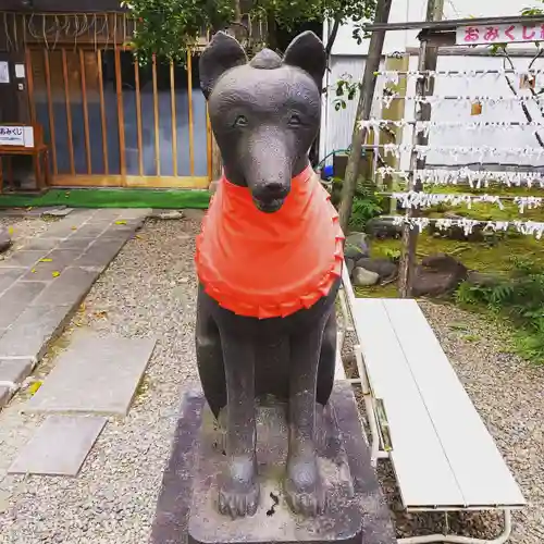 三囲神社の狛犬