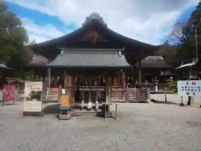 土佐神社の本殿・本堂