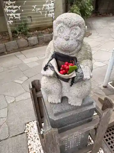 戸越八幡神社の{uncategorized: "未分類", other: "その他", undefined: "問題あり", building: "その他建物", grave: "お墓", sacred_gate: "鳥居", guardian: "狛犬", statue: "像", buddha: "仏像", history: "歴史", nature: "自然", garden: "庭園", animal: "動物", pagoda: "塔", temizu: "手水舎", mountain_gate: "山門・神門", sanctuary: "本殿・本堂", subordinate: "末社・摂社", art: "芸術", scenery: "景色", jizo: "地蔵", ema: "絵馬", goshuin: "御朱印", omikuji: "おみくじ", items: "授与品その他", amulet: "お守り", goshuincho: "御朱印帳", eats: "食事", festival: "お祭り", votive_dance: "神楽", shichigosan: "七五三参", wedding: "結婚式", experience: "体験その他", initially: "初詣", around: "周辺", anti_infection: "感染症対策"}