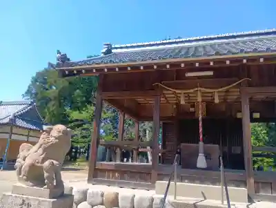 神明神社の{uncategorized: "未分類", other: "その他", undefined: "問題あり", building: "その他建物", grave: "お墓", sacred_gate: "鳥居", guardian: "狛犬", statue: "像", buddha: "仏像", history: "歴史", nature: "自然", garden: "庭園", animal: "動物", pagoda: "塔", temizu: "手水舎", mountain_gate: "山門・神門", sanctuary: "本殿・本堂", subordinate: "末社・摂社", art: "芸術", scenery: "景色", jizo: "地蔵", ema: "絵馬", goshuin: "御朱印", omikuji: "おみくじ", items: "授与品その他", amulet: "お守り", goshuincho: "御朱印帳", eats: "食事", festival: "お祭り", votive_dance: "神楽", shichigosan: "七五三参", wedding: "結婚式", experience: "体験その他", initially: "初詣", around: "周辺", anti_infection: "感染症対策"}