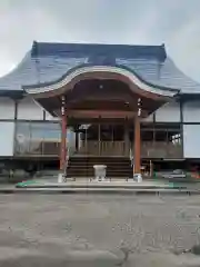 忠功寺の本殿